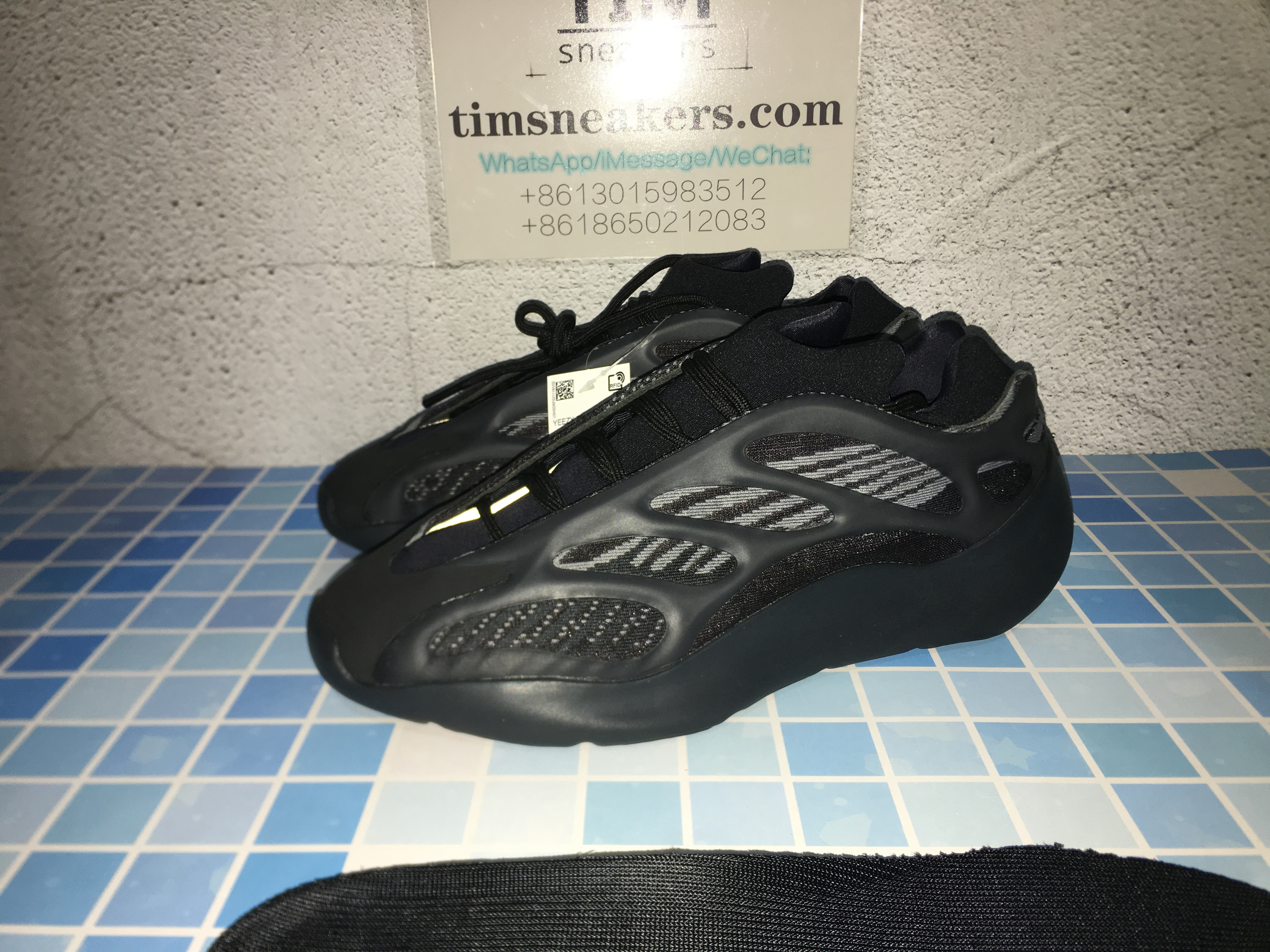 Yeezy 700 V3 Alvah H67799